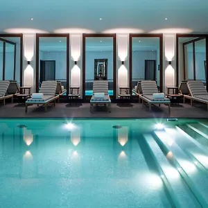 J.k. Place 5*, Parigi Francia